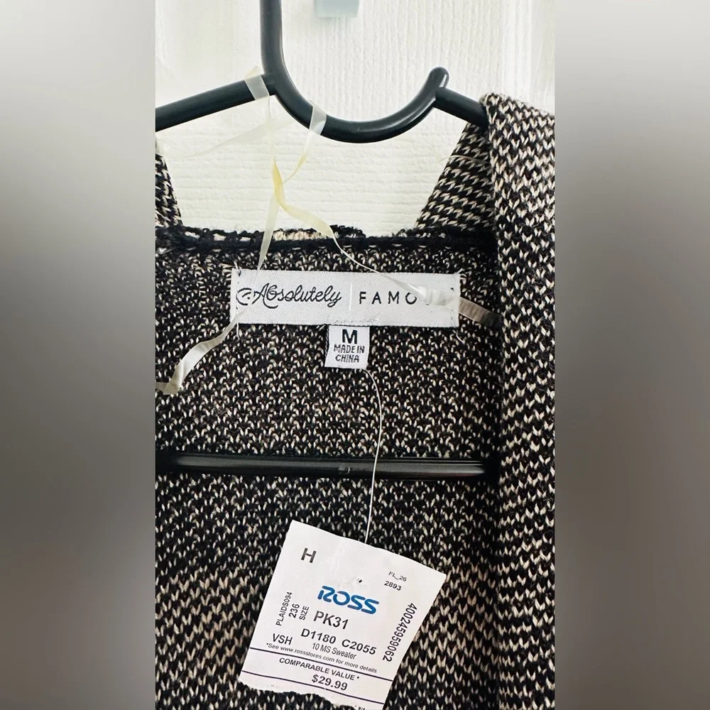 Absolutely Famous Checkered Cape in Black and Cream - Picture 2 of 7